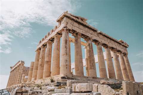 Sun, Sea &amp; Savings: Travelling Without Breaking The Bank in 2022