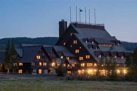 Visiting a National Park This Year? Here are the Best Places to Stay