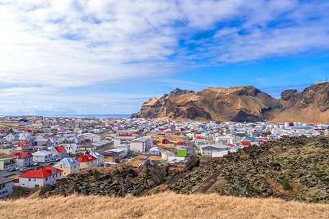 How to Travel Iceland on a Budget