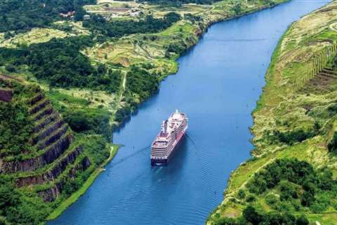 15 Best Panama Canal Tours to Explore the Engineering Wonder