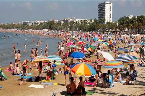 Explorando el sistema laboral catalán y los servicios para turistas extranjeros