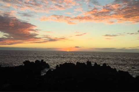 Hawaii County Surf Forecast for May 18, 2023