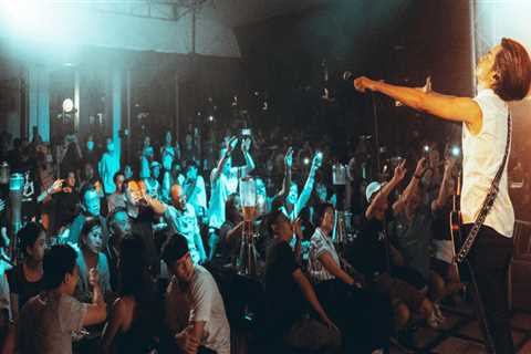 The Ultimate Guide to Live Music Venues: An Expert's Perspective