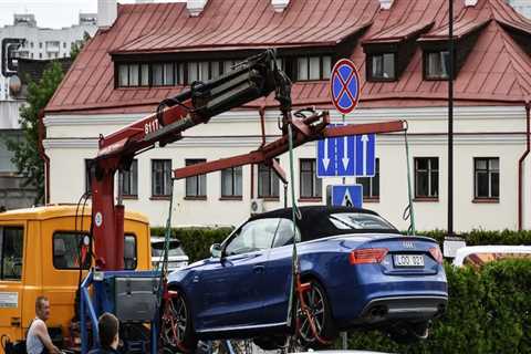 From Smooth Ride To Tow Truck: What To Do When Your Luxury Sedan Breaks Down In Vancouver