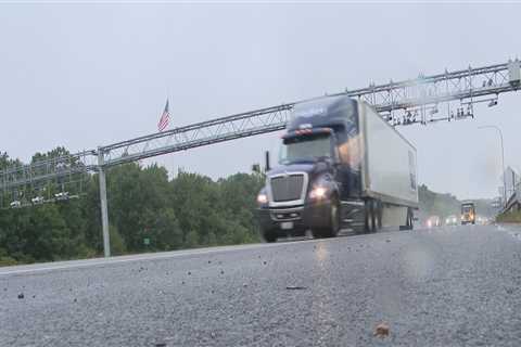 The Difference Between Commercial Truck Toll and Regular Toll