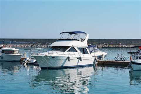 On Outboard Boat, - Boat Hire Hub