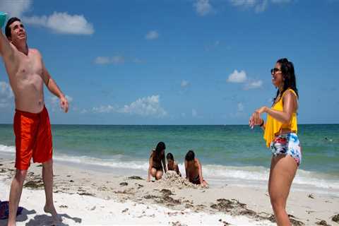 Beach Volleyball Tournaments in Lee County, Florida - Get Ready to Play!