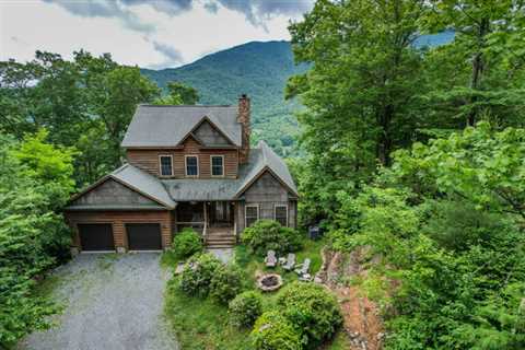 1-2 Remember | Log Cabin Rental in Seven Devils, NC | 4 Bedrooms | Sleeps 8