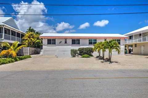 Inexpensive Hide Away - Key Colony Beach, FL - 2 Bedrooms - Accommodates 4 Guests