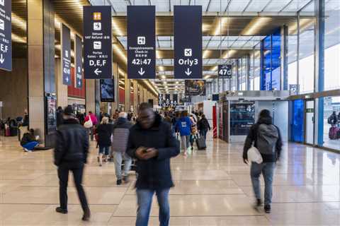 Best ways to get from Orly Airport to the Paris city center