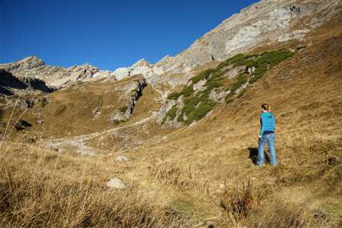 Uncompromised Comfort: Navigating the Backpacking Trail in Wide Leg Jeans
