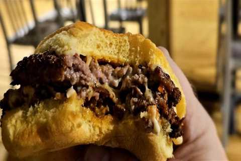 Uncovering the Top Happy Hour Deals at Lounges in Southeastern South Carolina