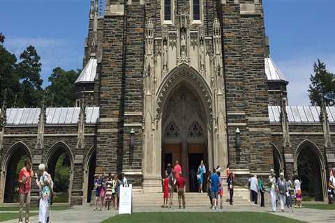 Exploring Iconic Tourist Spots in Central North Carolina: Landmarks and Monuments